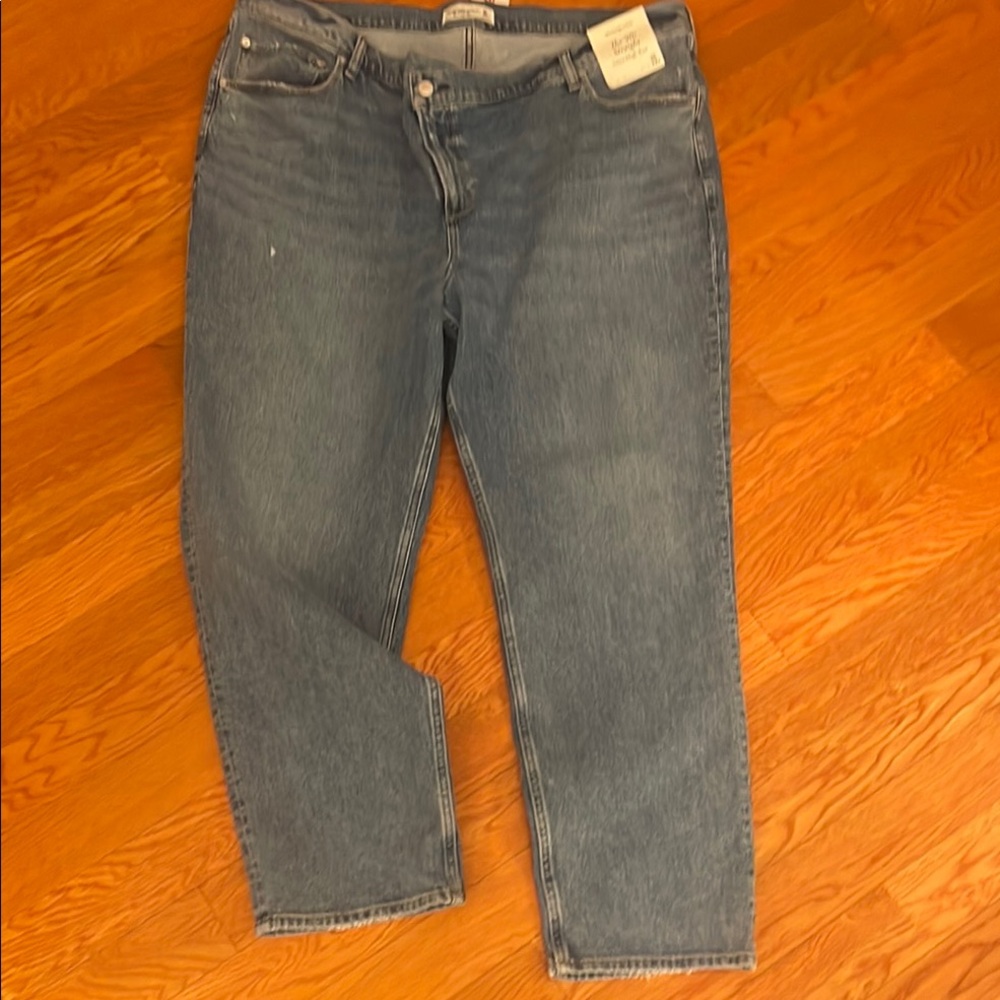 A&F 90’s Straight High Rise Medium Wash Jeans